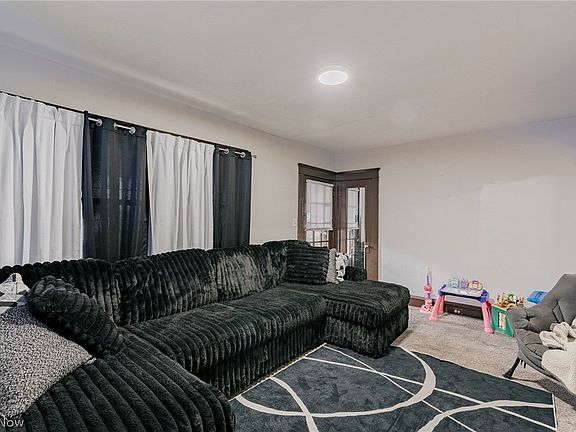 5th image of 3527 W 125th St