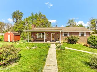 111 Shaw Rd, Clinton, TN 37716