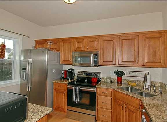 3rd image of 6322 Beechtree Dr
