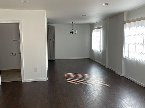 3rd image of 13914 Bessemer St #1