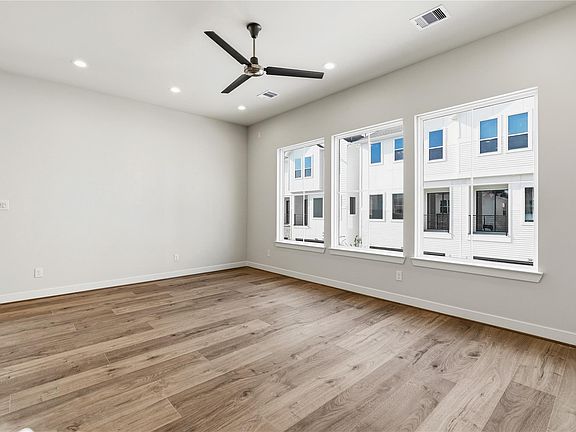 4th image of 3907 Willowbend Point Dr