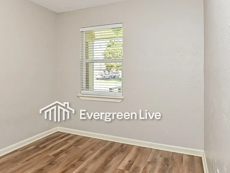 7421 Plover Cir — Photo 9