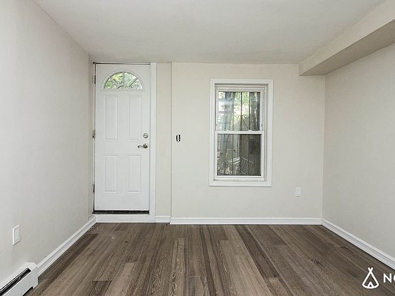 3rd image of 455 Van Buren St #1