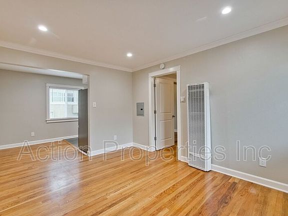 4th image of 366 & 372 Camille Ct #366-2