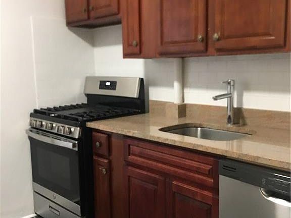 3rd image of 2234 Ocean Ave APT B8