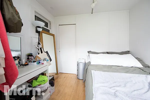 Rented by Mdrn Residential | media 33