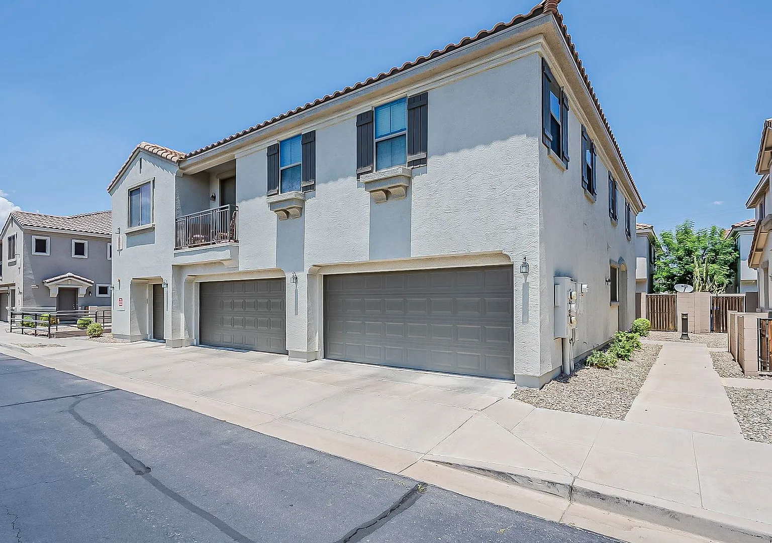 Beautiful Townhome in Phoenix Arizona — Photo 4