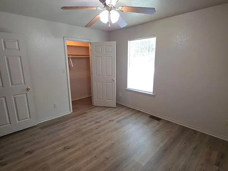 208 E F St #1 — Photo 11