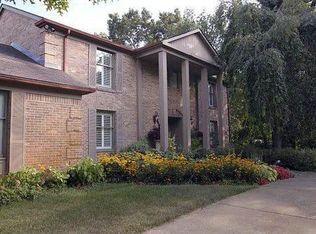 7431 Deerhill Dr, Clarkston, MI