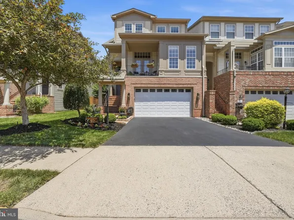 43264 Sunderleigh Sq, Ashburn, VA 20148