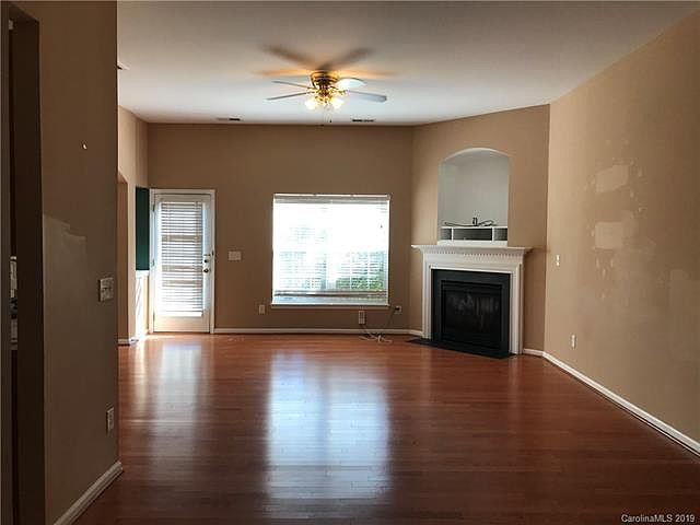 2nd image of 4319 Clymer Ct