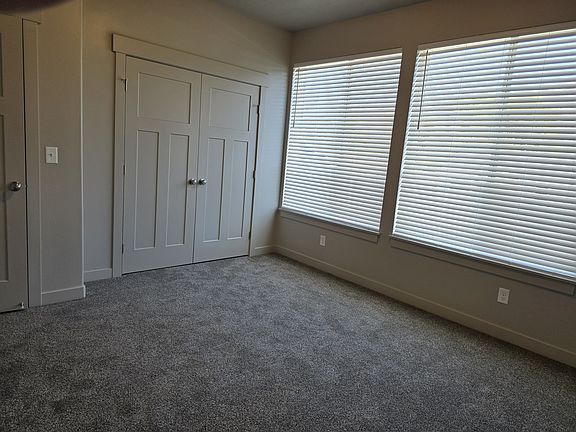 5th image of 3813 S Ogden Ave #A