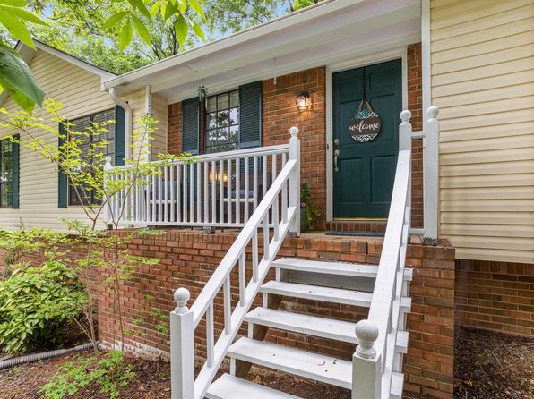 1209 Michael Dr, Alabaster, AL 35007
