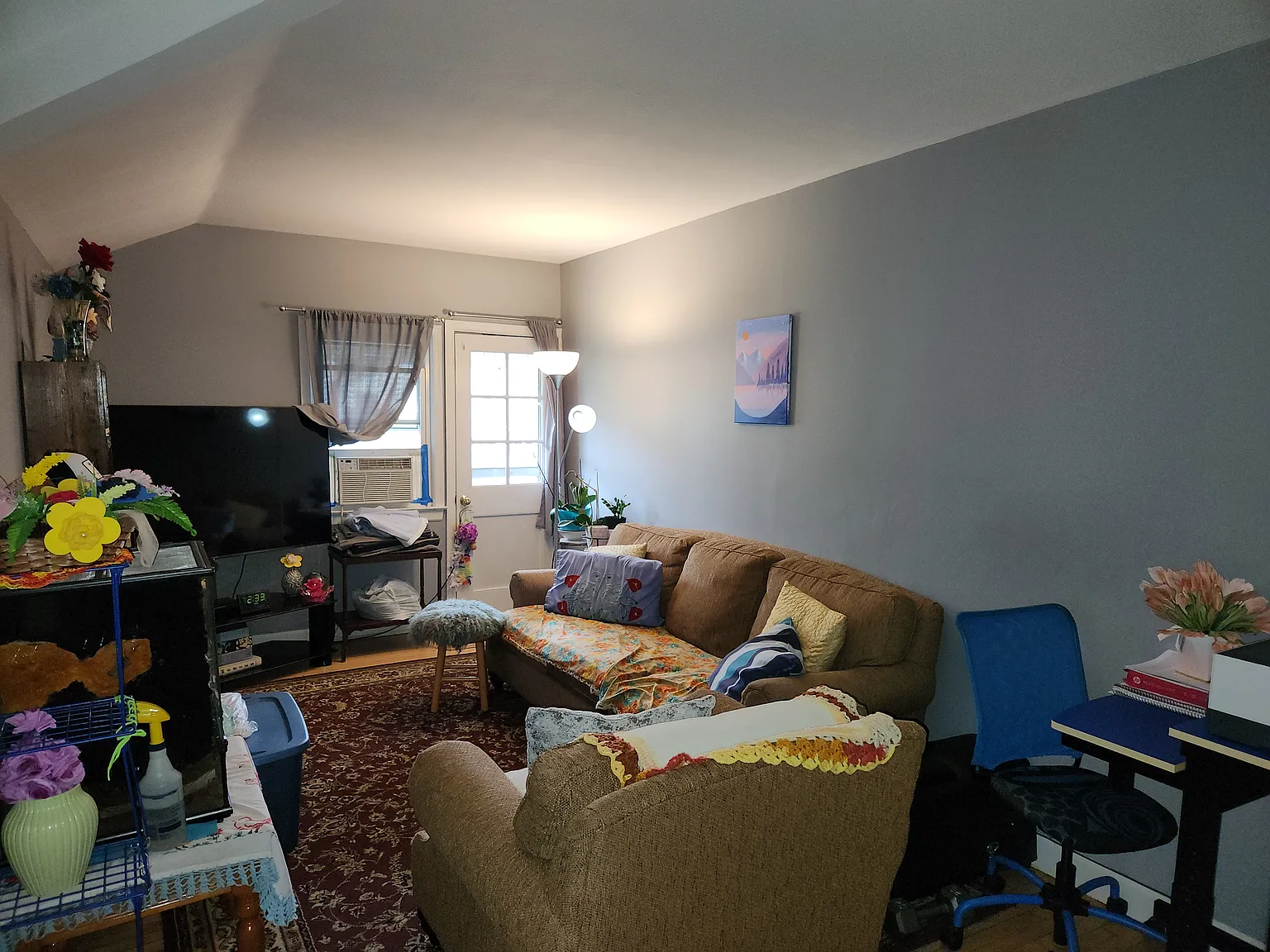 2 bed, 750 sqft, $2,000 — Photo 2