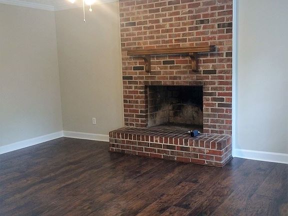 3rd image of 6374 Phillips Pl