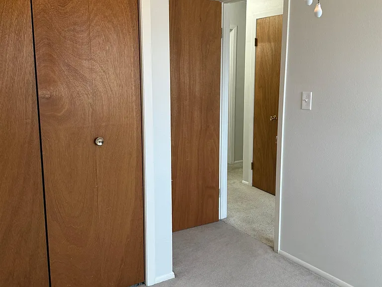 2904 Sheridan Ave — Photo 10