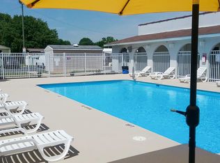 724 Creek Ridge Rd #1A0, Greensboro, NC 27406