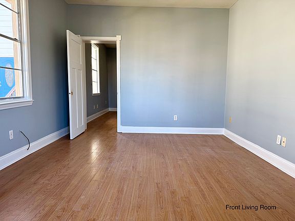 4th image of 3015 Eagle St
