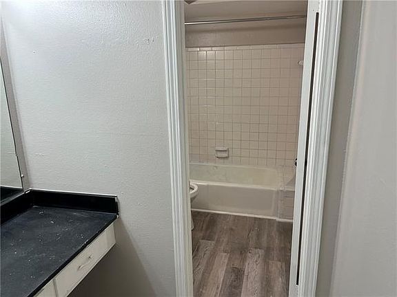 5th image of 4031 Georgetown Dr