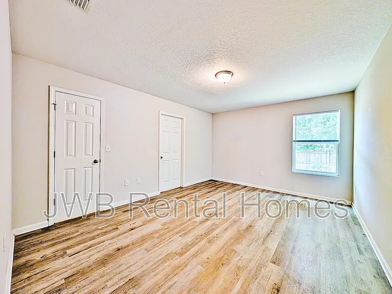 8828 Galveston Ave — Photo 8