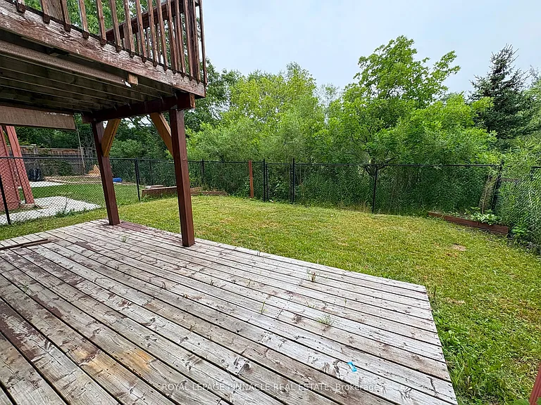 60 Everglade Cres — Photo 32