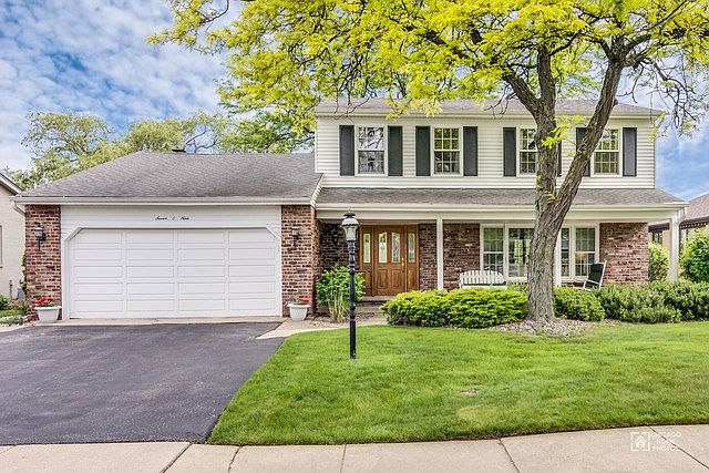 1st image of 709 Oakwood Dr