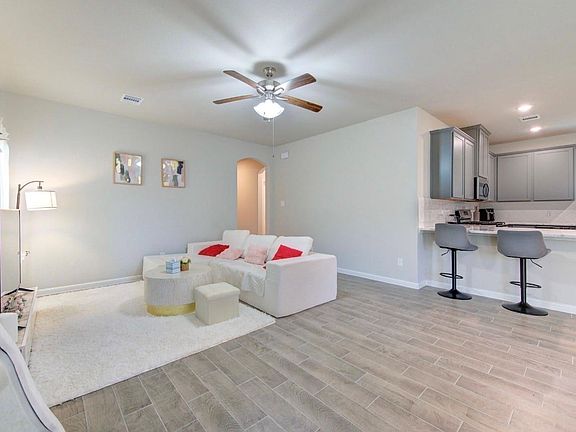3rd image of 22827 Ephesus Ave