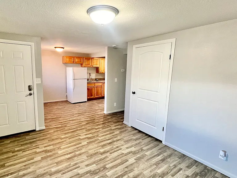 2211 N 400 E #3 — Photo 2
