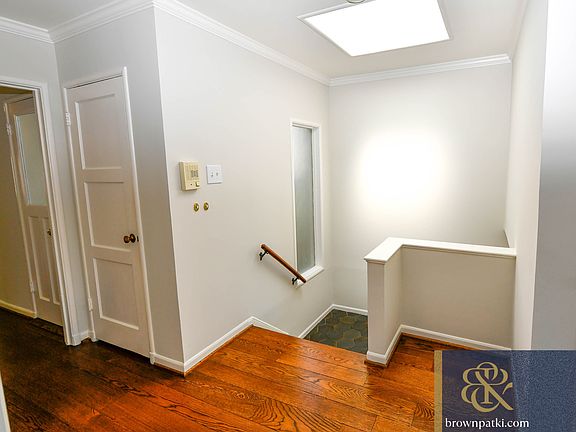 5th image of 1642 Greenwich St