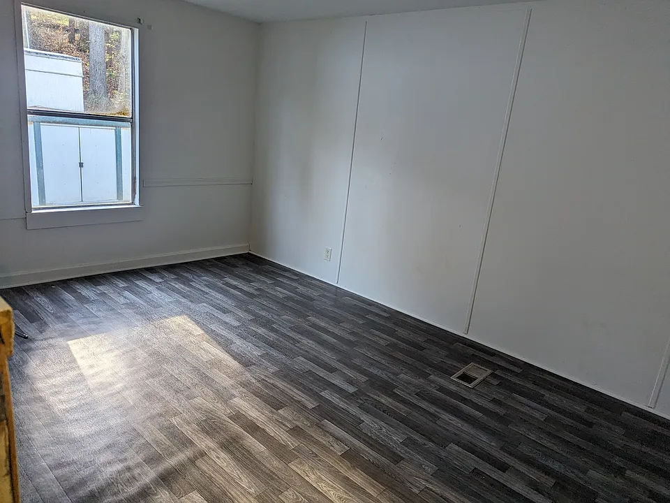 15 Casteel Ln