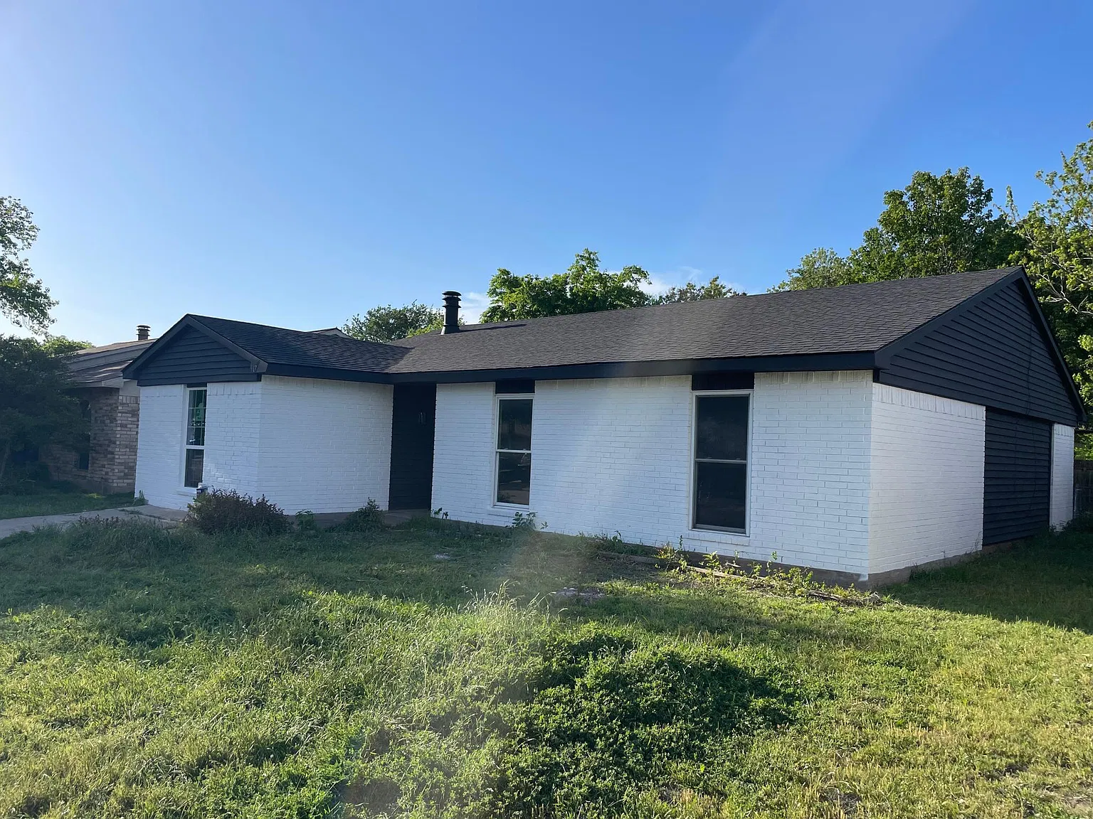 917 Sunny Slope Dr — Photo 1