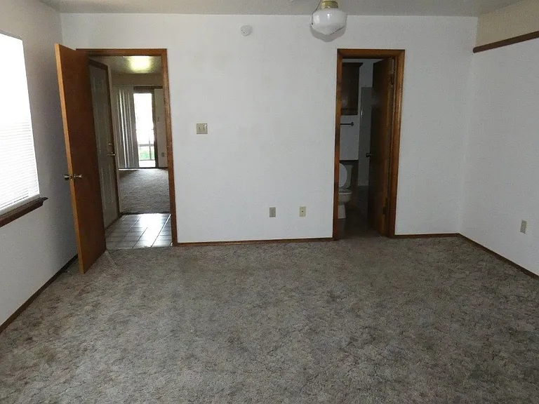 4008 NW Ozmun Ave #B — Photo 2