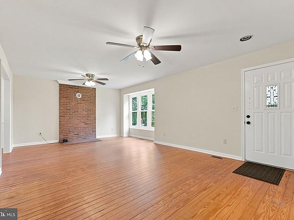 5th image of 11254 Boston Dr