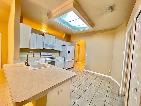 5th image of 15318 Harvest Blvd