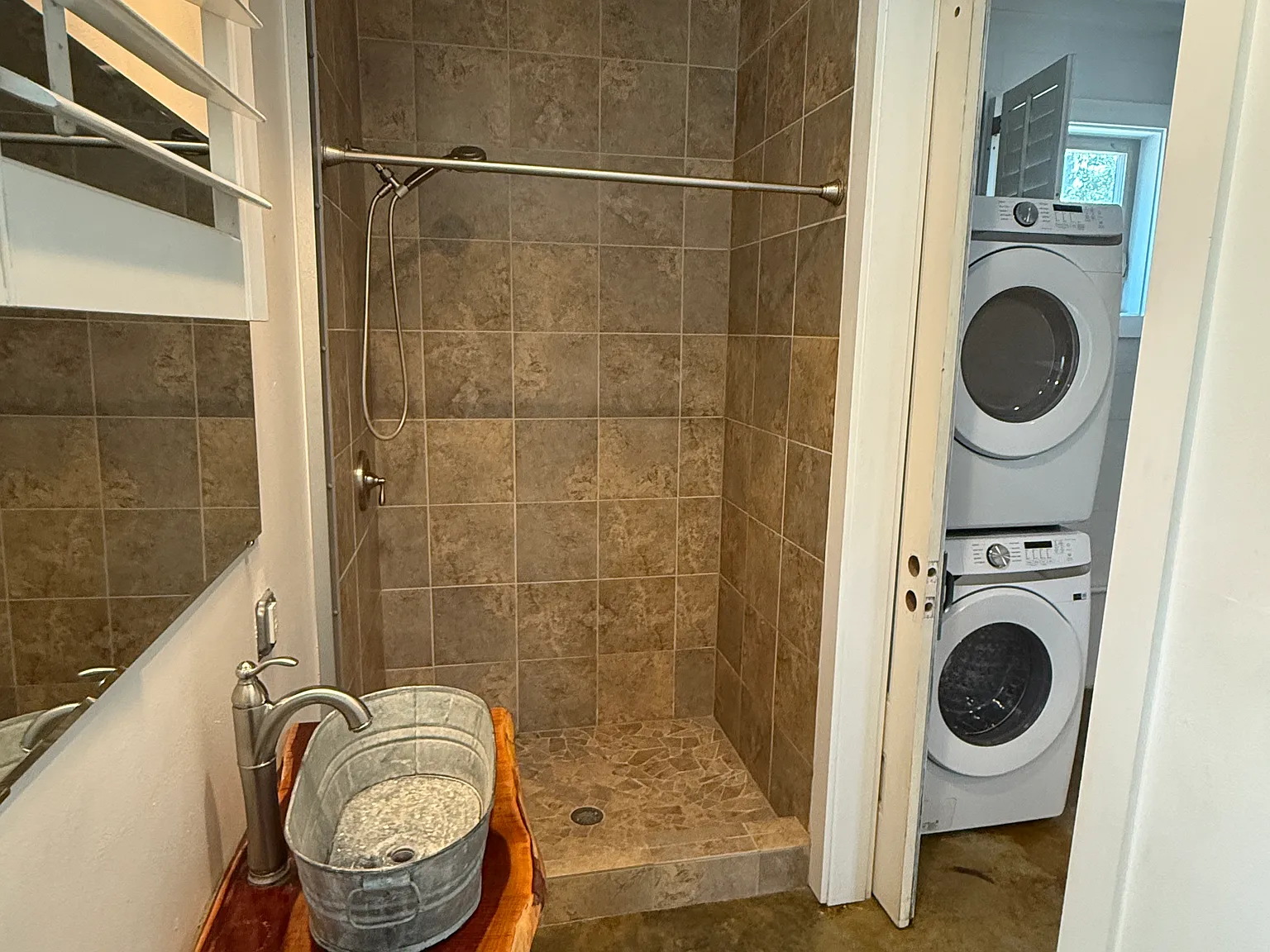 Studio, 420 sqft, $1,500 — Photo 3