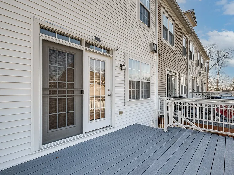 14806 Hardcastle St — Photo 15