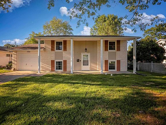 2nd image of 1700 Carol Dr