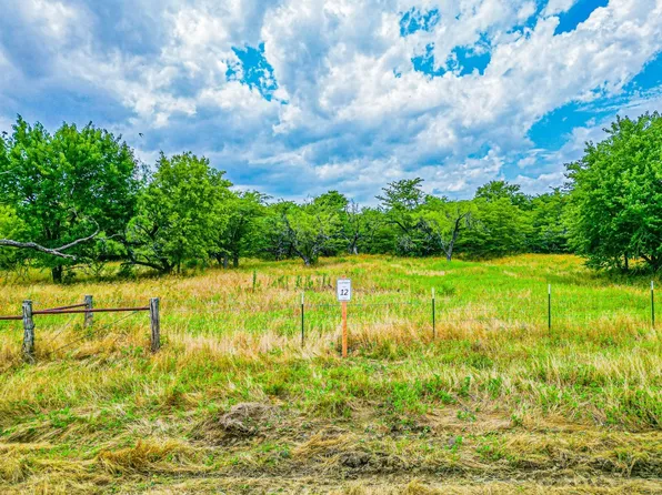 12 Grison Cir, Corsicana, TX 75109