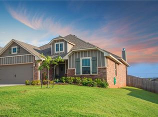 2333 E Pinric Ter, Mustang, OK 73064