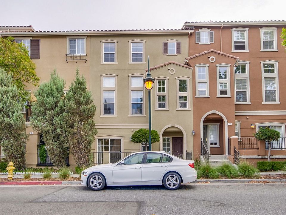 1st image of 743 Batista Dr