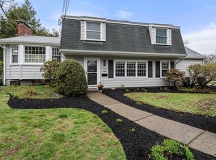 40 Tanglewood Rd, Needham, MA 02494