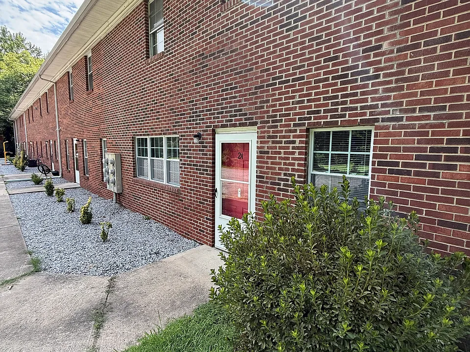 2418 N Centennial St #2A
