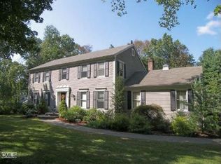 11 Obtuse Rd N, Brookfield, CT 06804