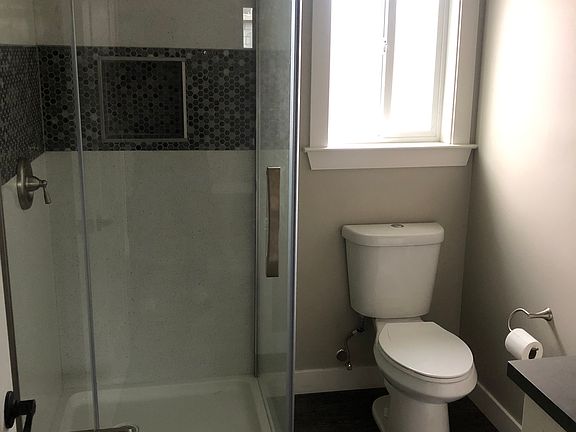 3rd image of 541 Pamlar Ave #2