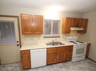 1425 Alberta Dr, Saint Charles, MO 63303