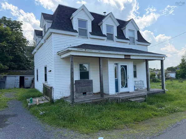 4 Muirs Ln, Westville, NS B0K 2A0
