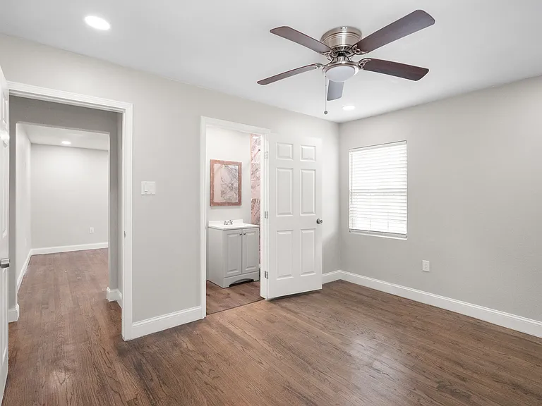10403 Sandra Lynn Dr — Photo 7