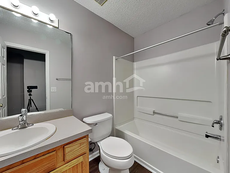 38 Sandy Pointe Dr — Photo 14