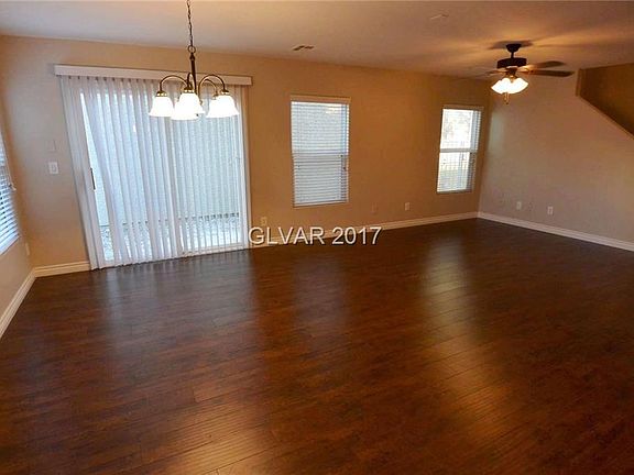 5th image of 160 Gilliflower Ave #0