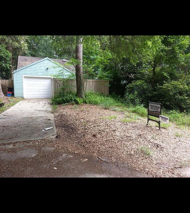 1st image of 827 N 11th Avenue